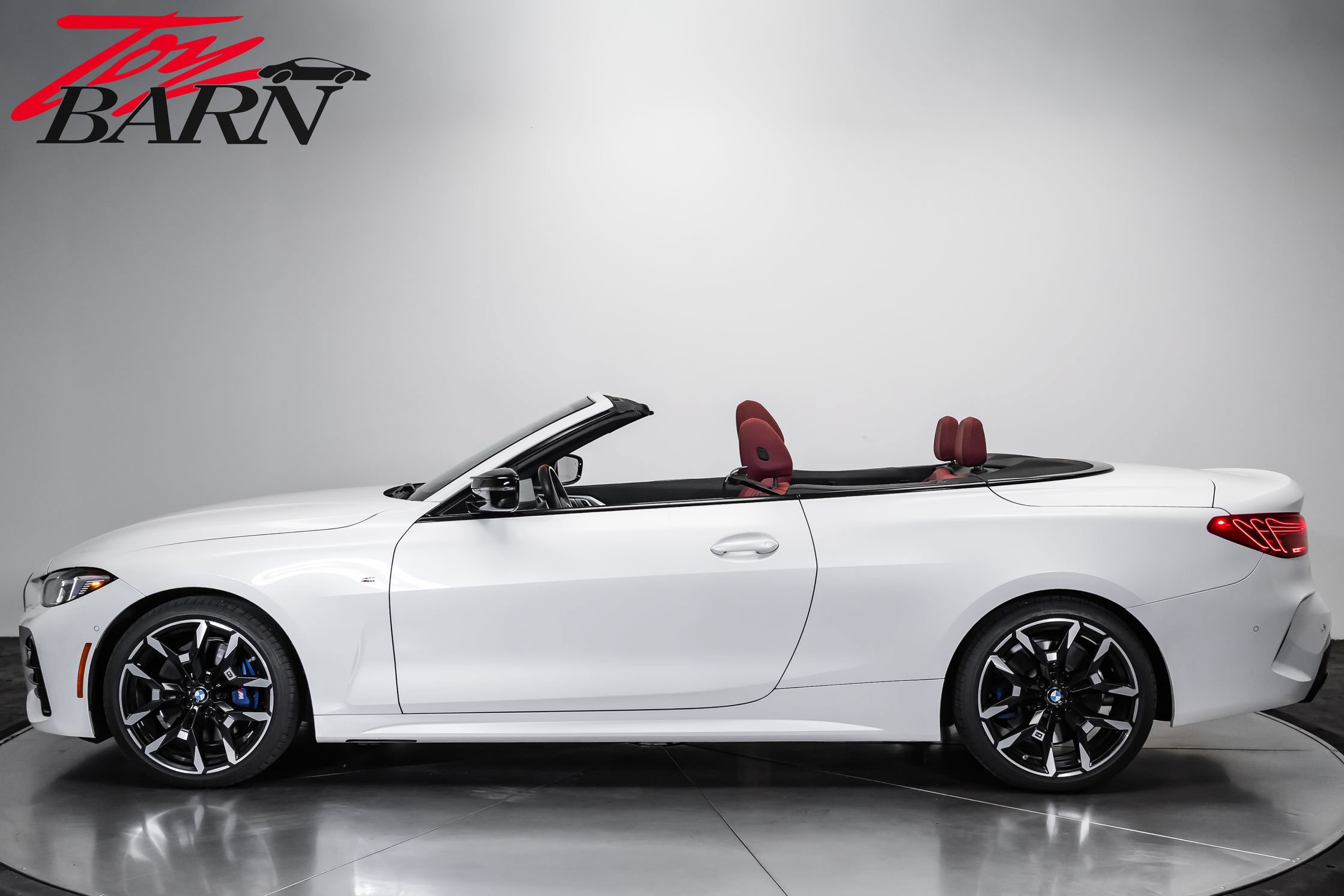 Used 2025 BMW M440i Convertible RWD video 2