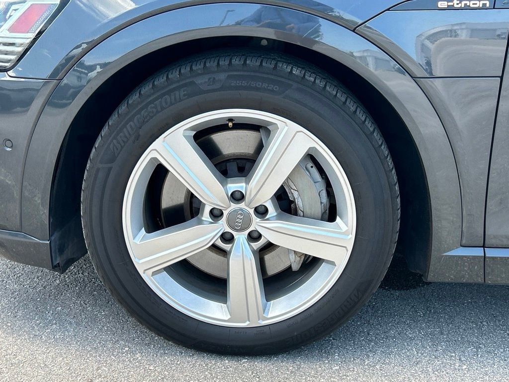 Used 2019 Audi e-tron Premium Plus AWD/4WD image 57