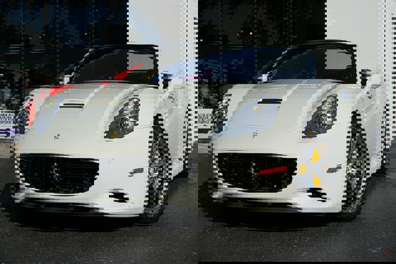 Used 2014 Ferrari California image 9