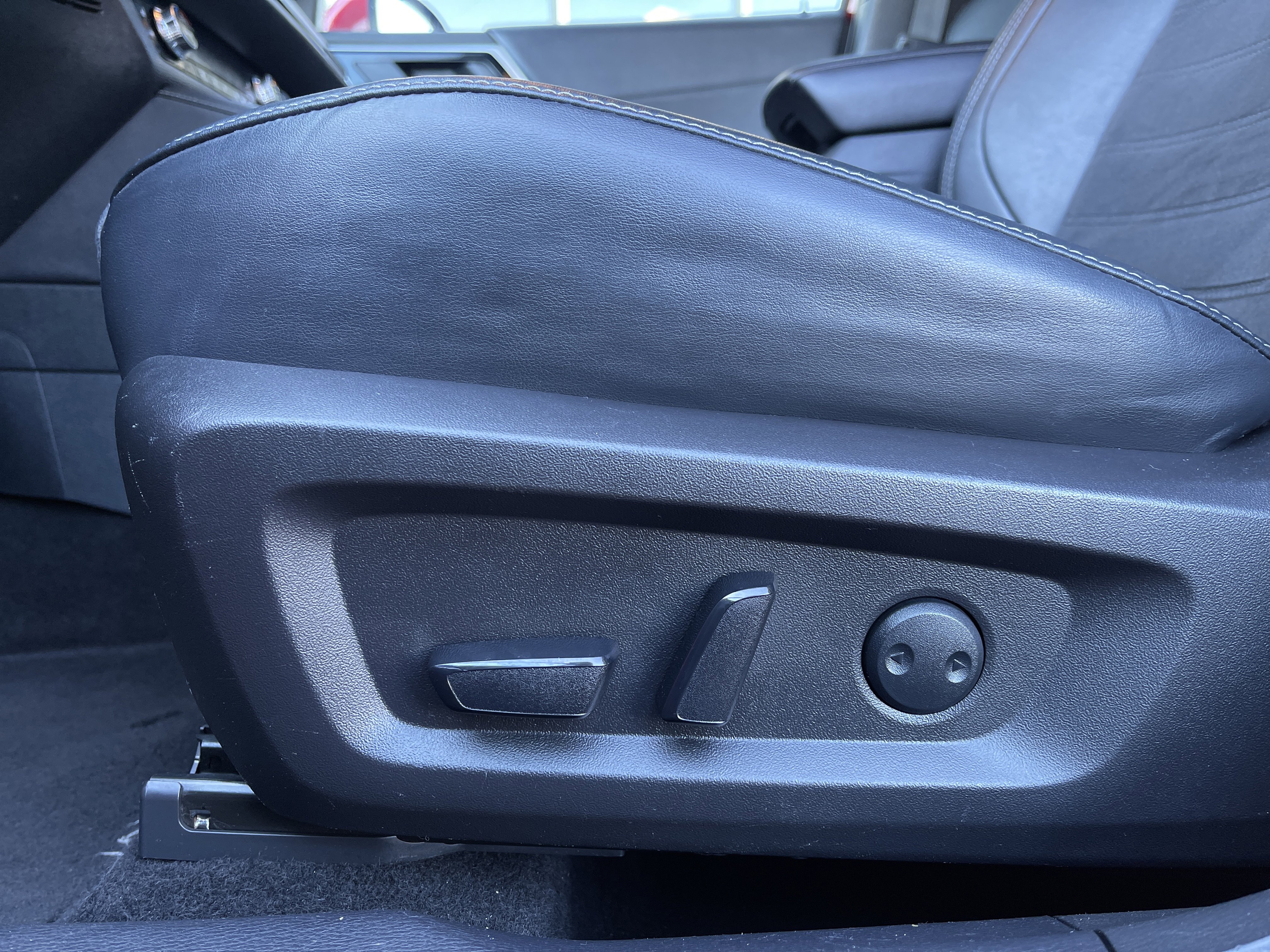 Used 2023 Mitsubishi Outlander SE Black Edition image 15