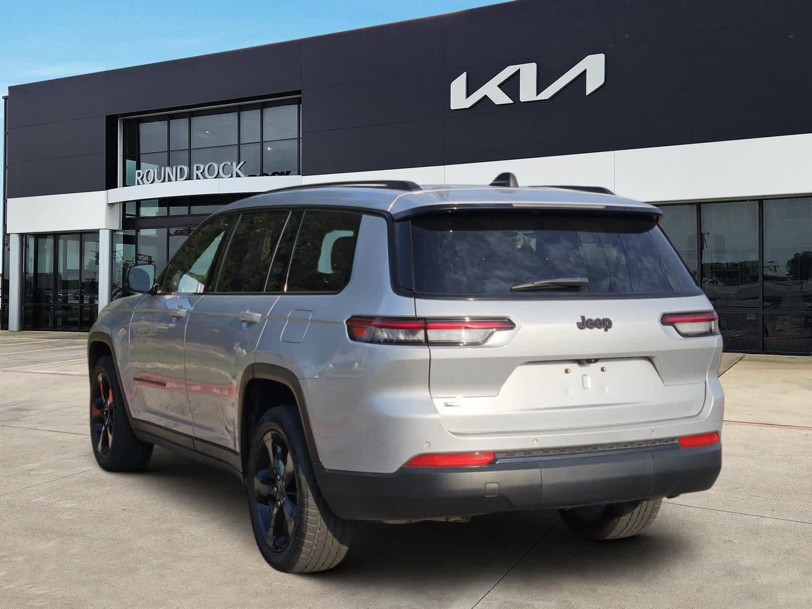 Used 2021 Jeep Grand Cherokee L Laredo RWD image 5