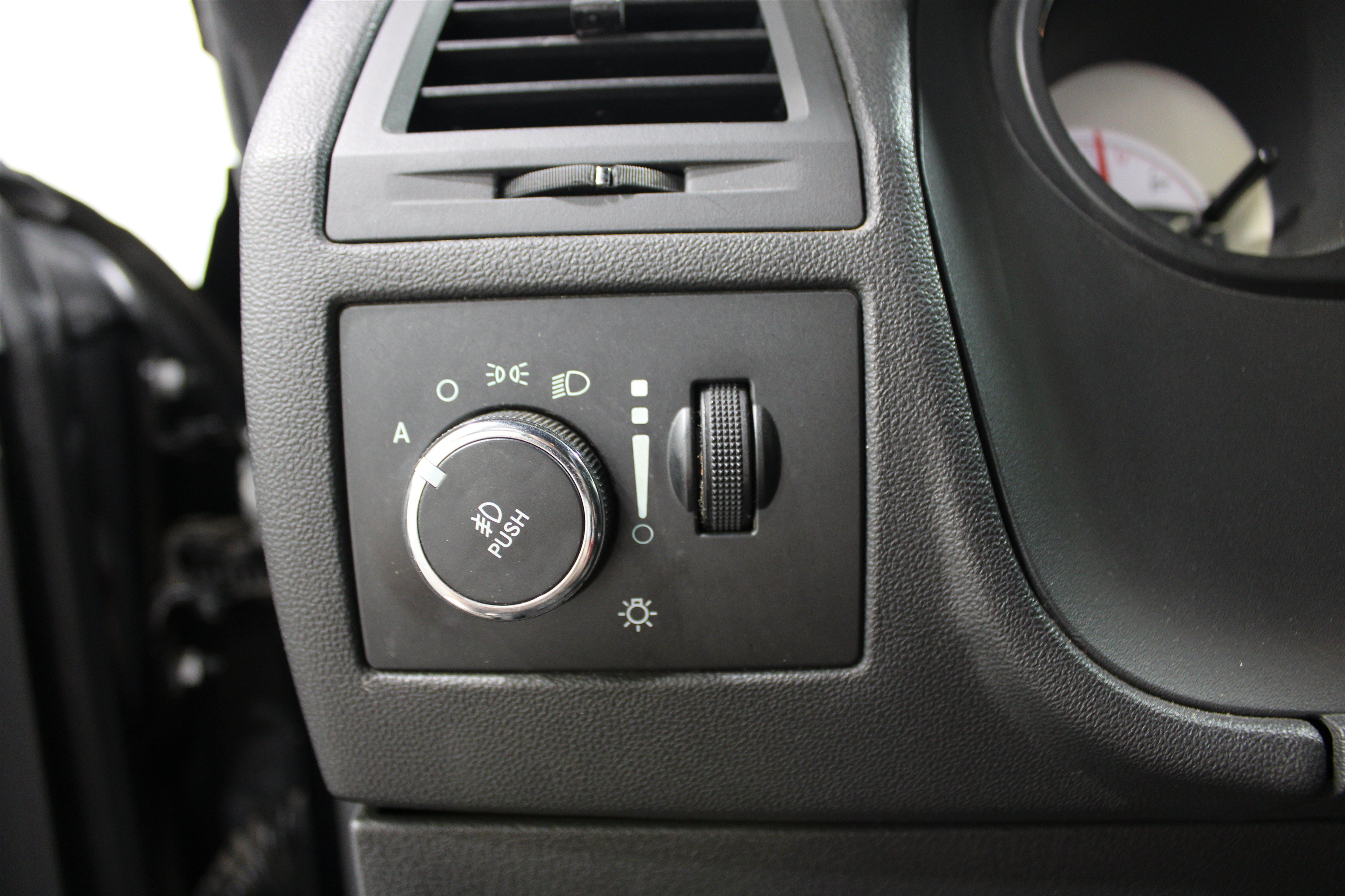 Used 2014 Dodge Challenger R/T w/ Blacktop Package RWD image 8