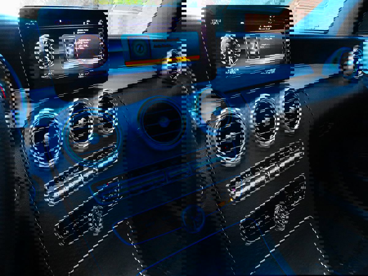 Used 2021 Mercedes-Benz C 300 Sedan image 24