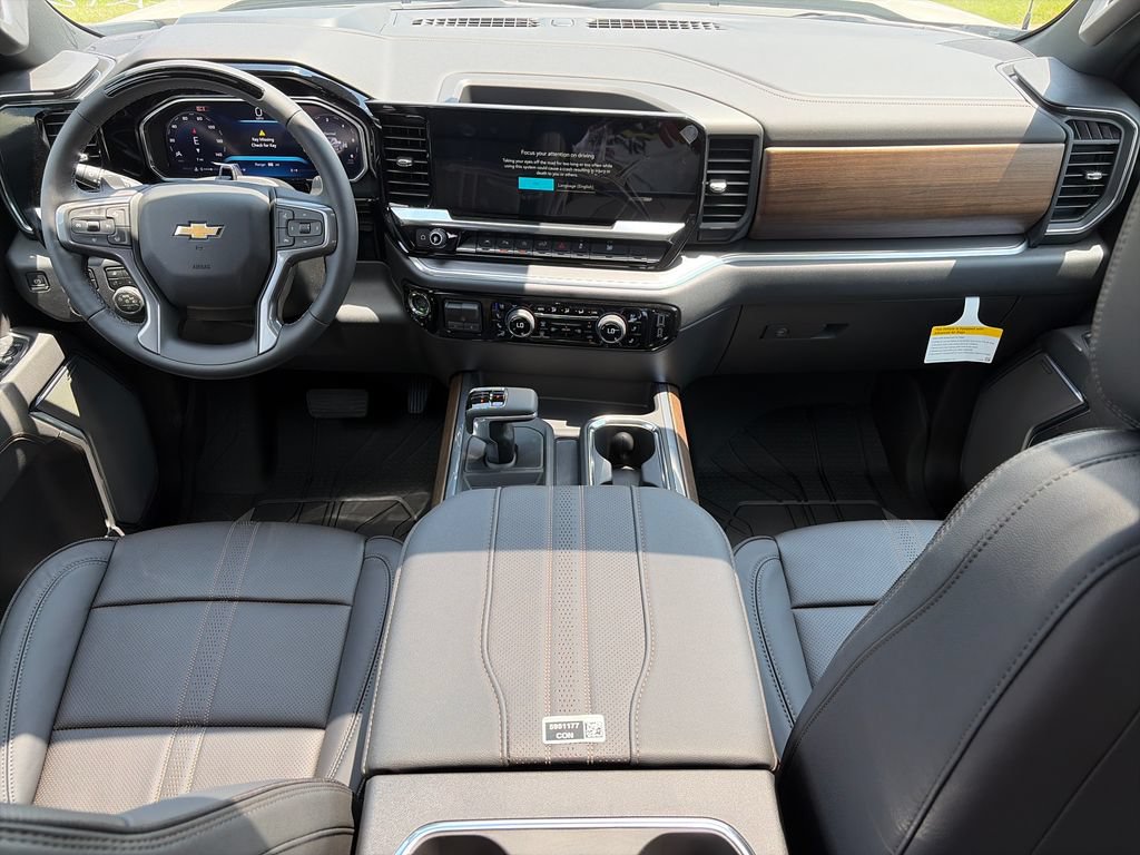 New 2026 Chevrolet Silverado 1500 High Country AWD/4WD image 8