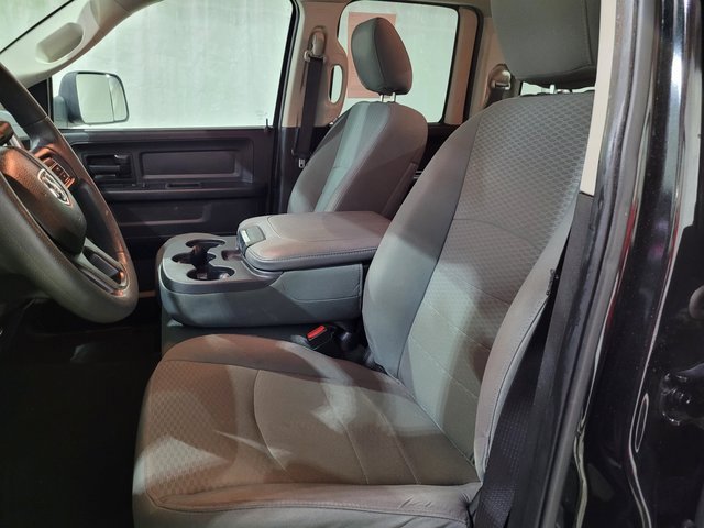 Used 2018 RAM 1500 ST w/ SXT Appearance Group image 29