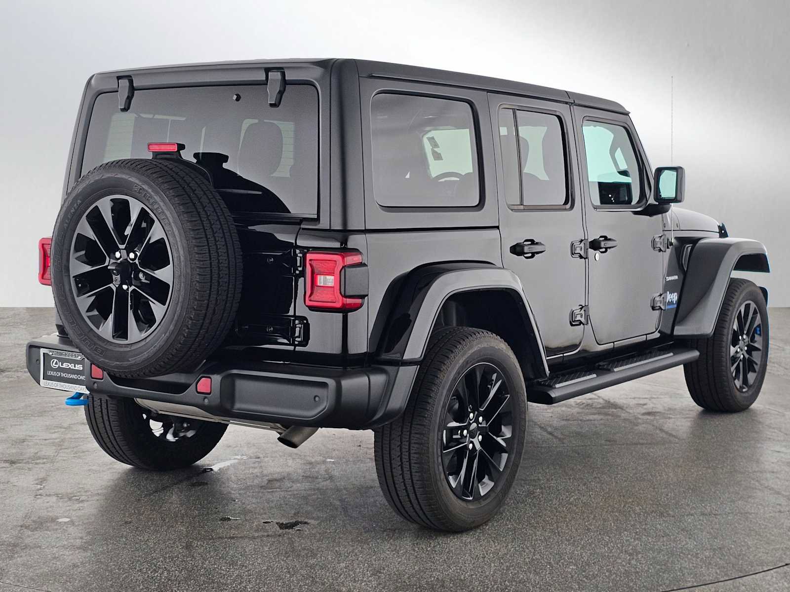 Used 2023 Jeep Wrangler Sahara w/ Cold Weather Group image 3
