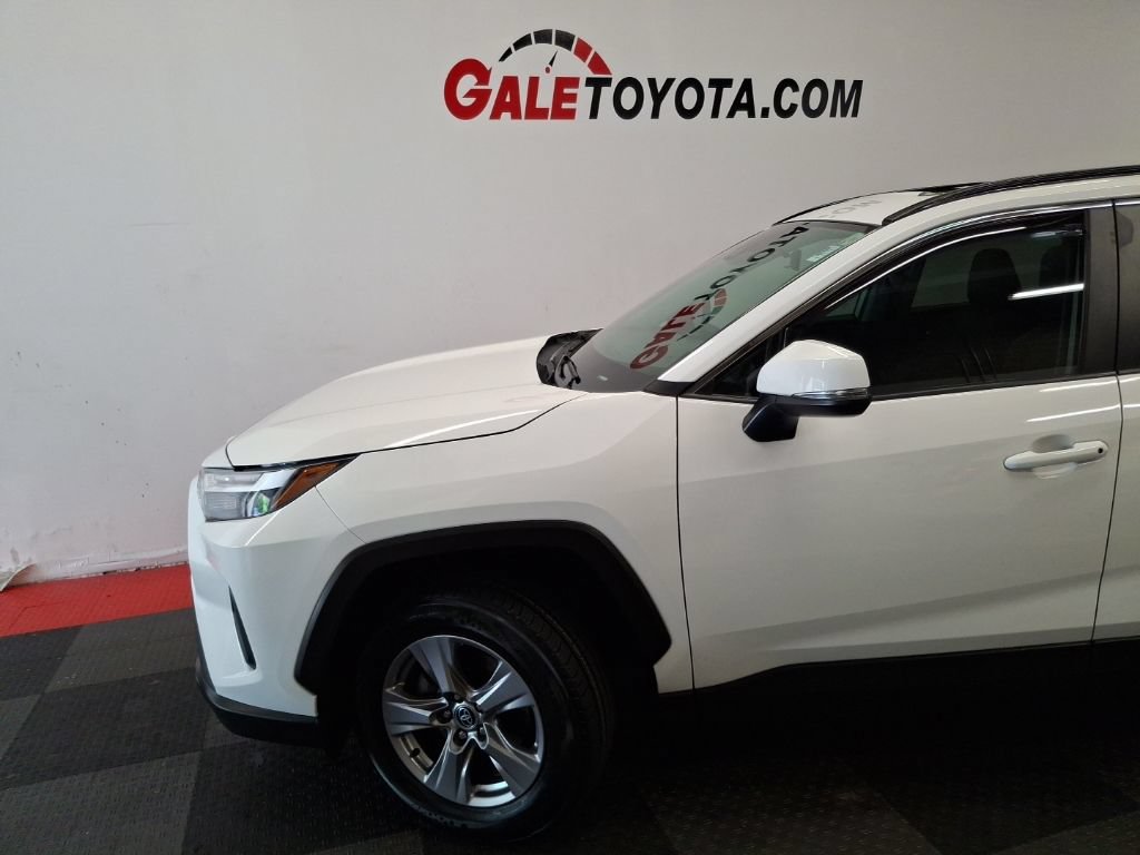 Used 2023 Toyota RAV4 XLE w/ Convenience Package AWD/4WD image 5