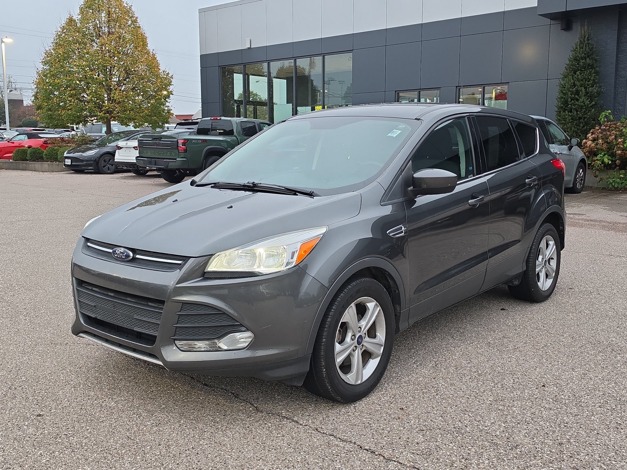 Used 2016 Ford Escape SE FWD image 3