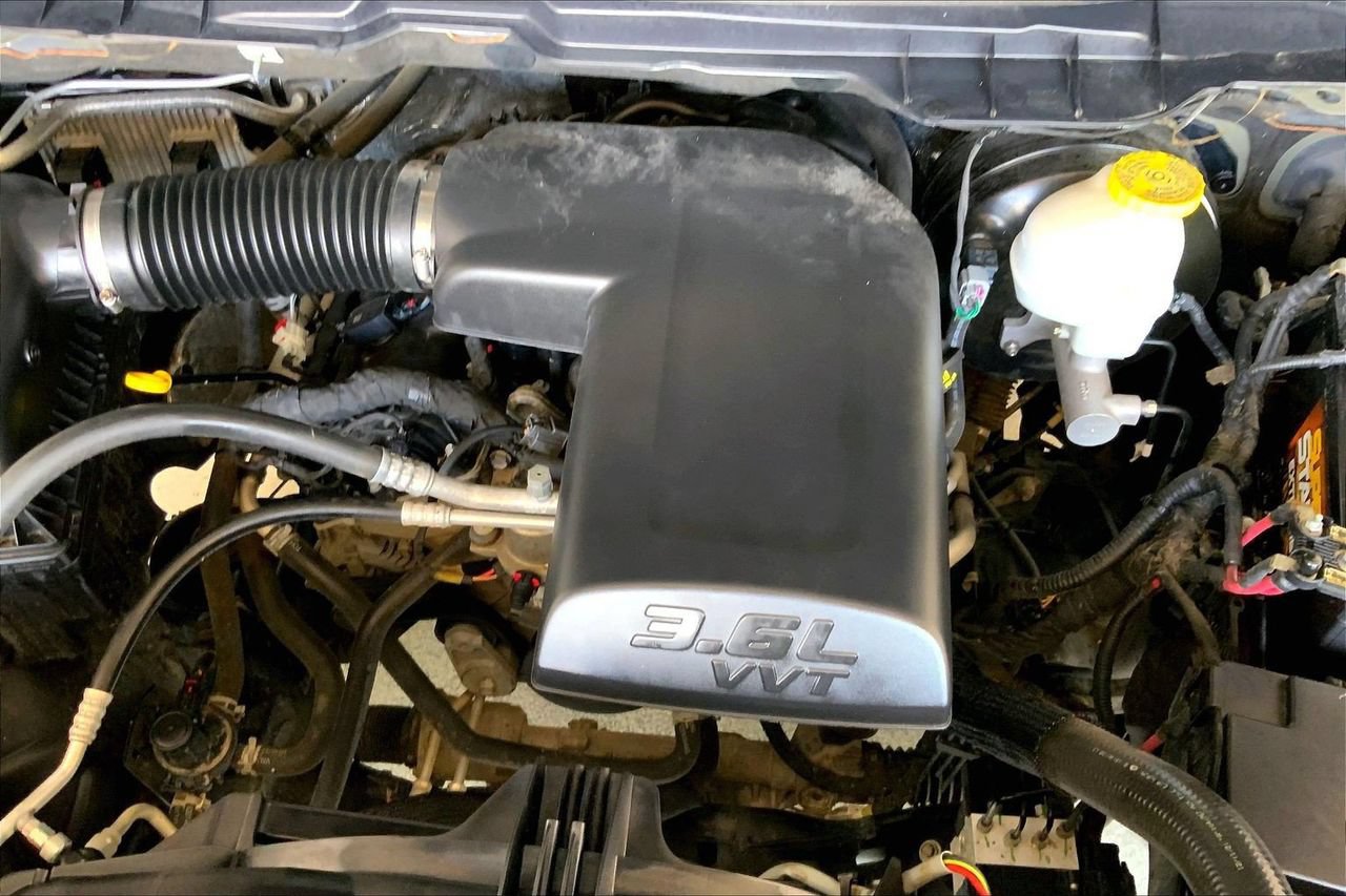 Used 2022 RAM 1500 Tradesman w/ Chrome Plus Package RWD image 32