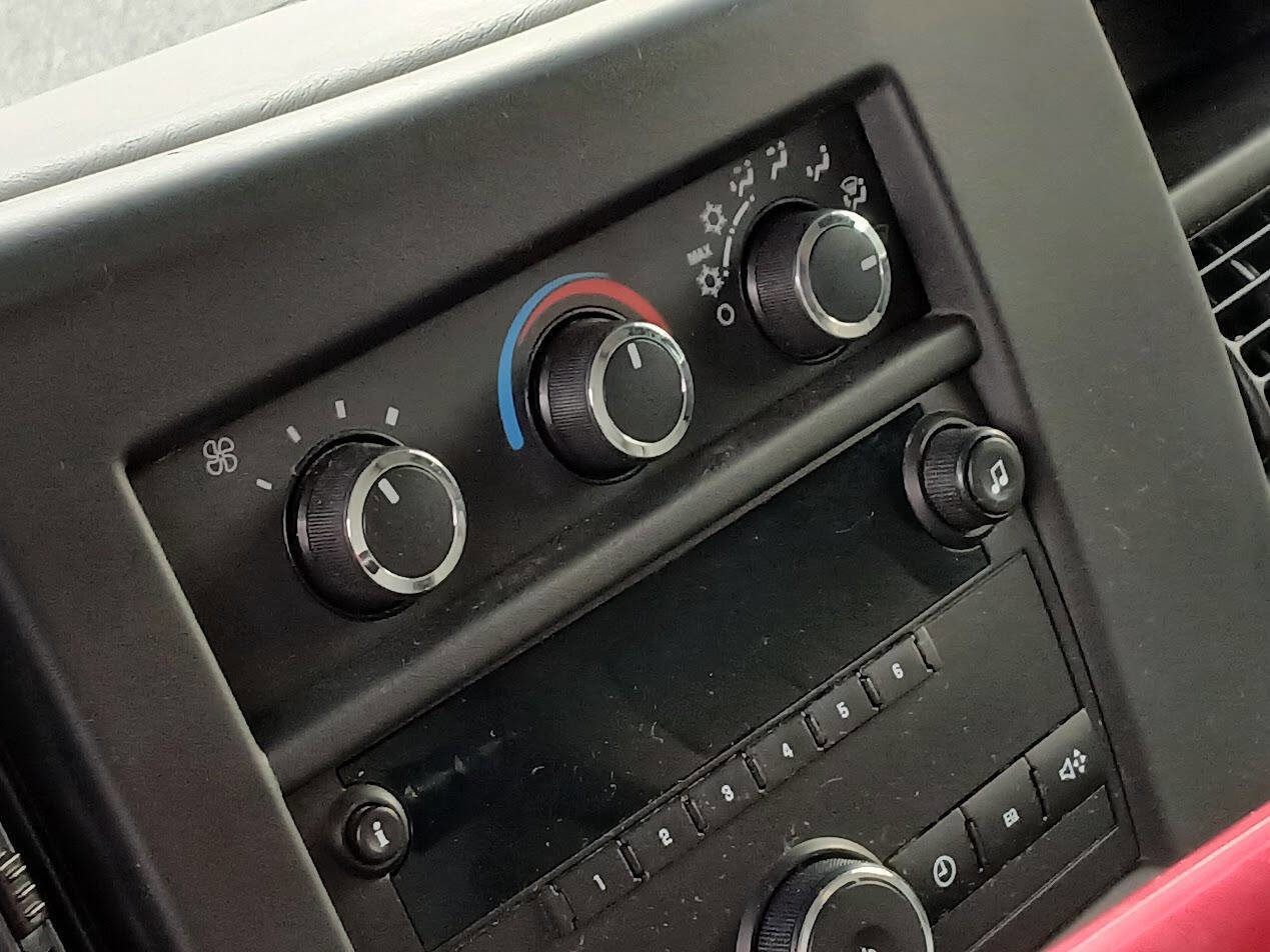 Used 2011 GMC Savana 3500 image 5