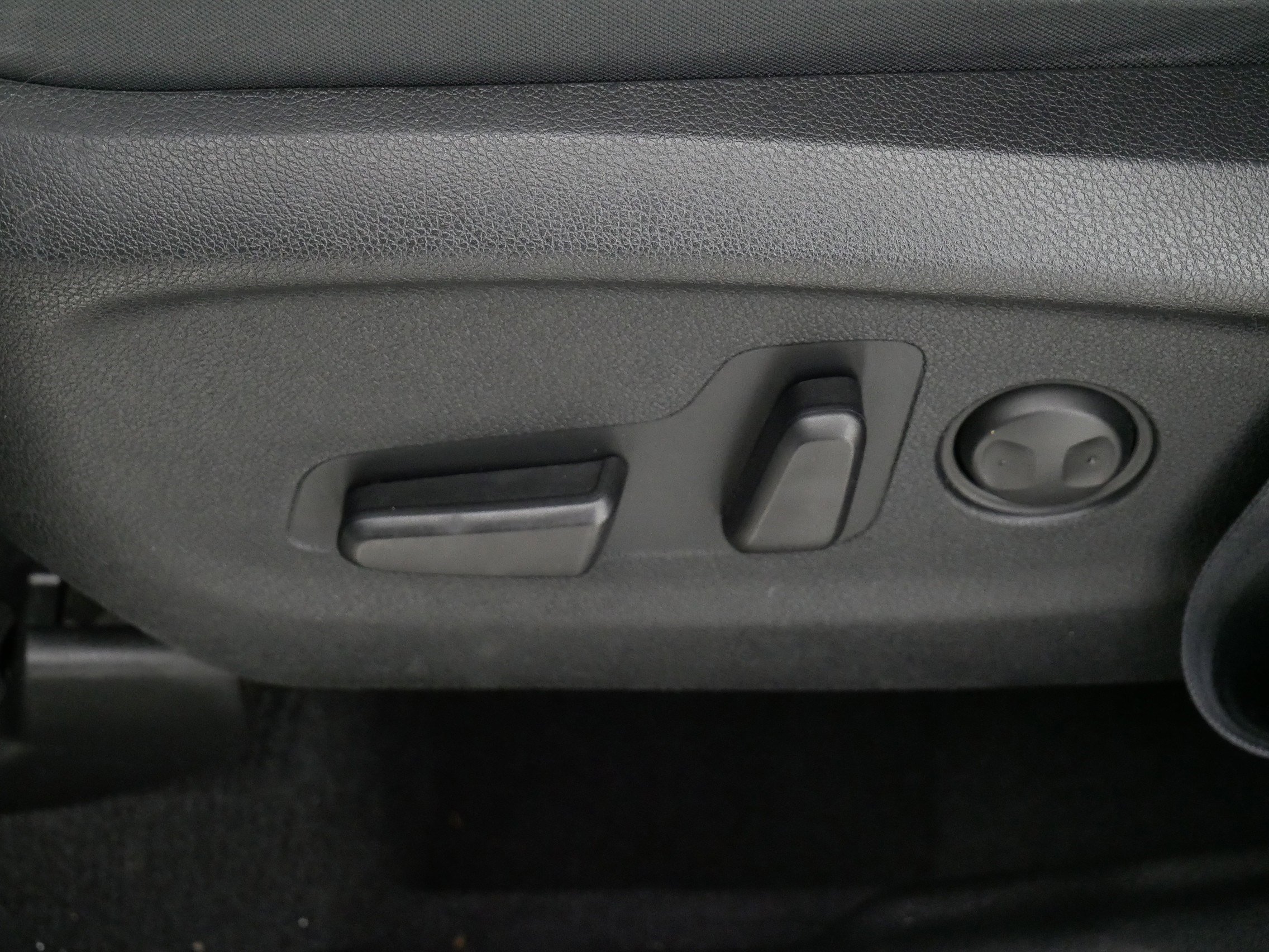 Used 2017 Kia Sorento LX w/ LX V6 Convenience Package image 20