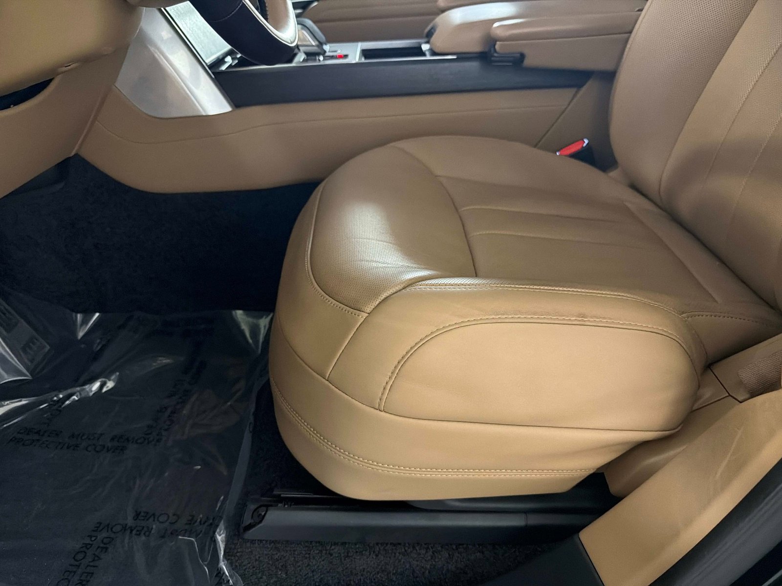 Used 2025 Land Rover Range Rover Long Wheelbase SE image 38