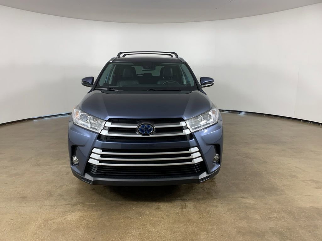 Used 2019 Toyota Highlander XLE AWD/4WD image 3