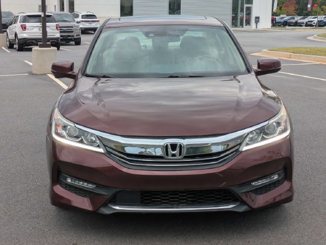 Used 2017 Honda Accord EX-L image 9