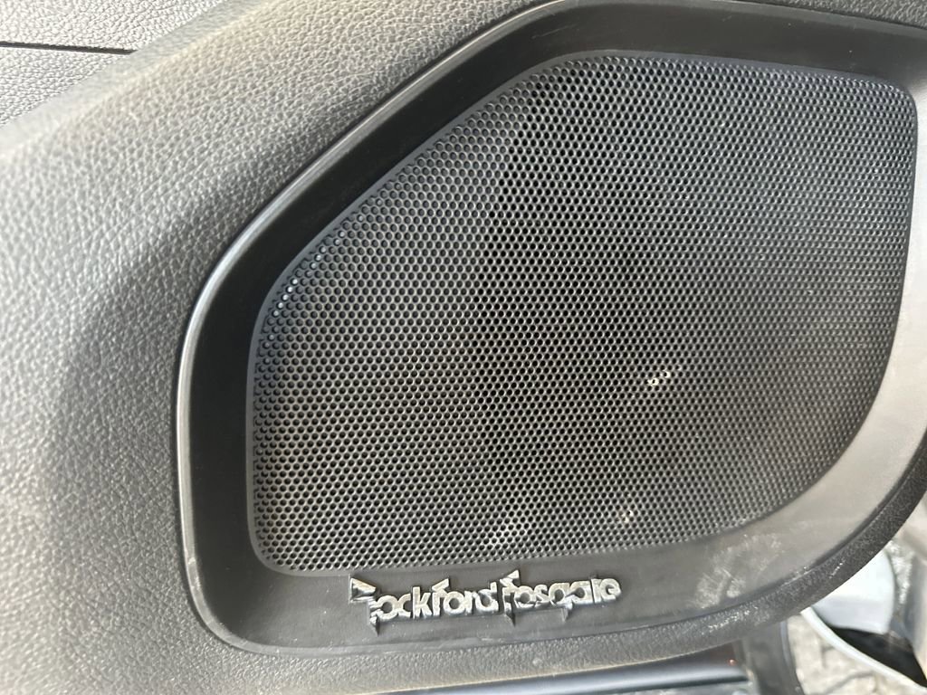 Used 2017 Nissan Titan SL image 12