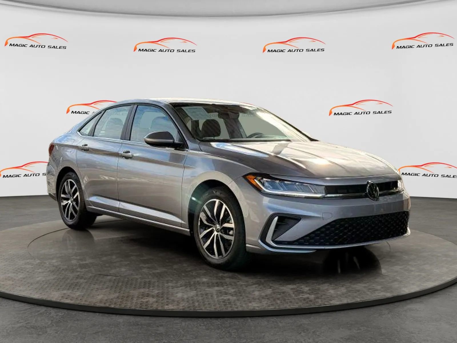 Used 2025 Volkswagen Jetta SE image 4