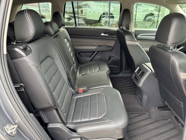 Used 2022 Volkswagen Atlas SEL Premium image 23
