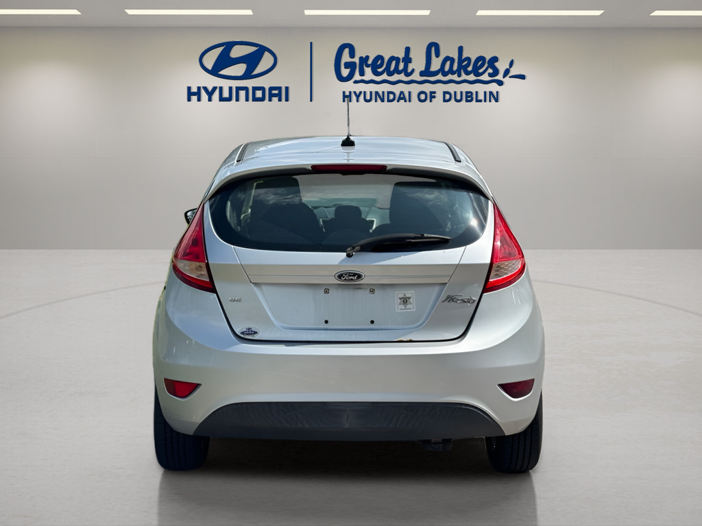 Used 2012 Ford Fiesta SE FWD image 4