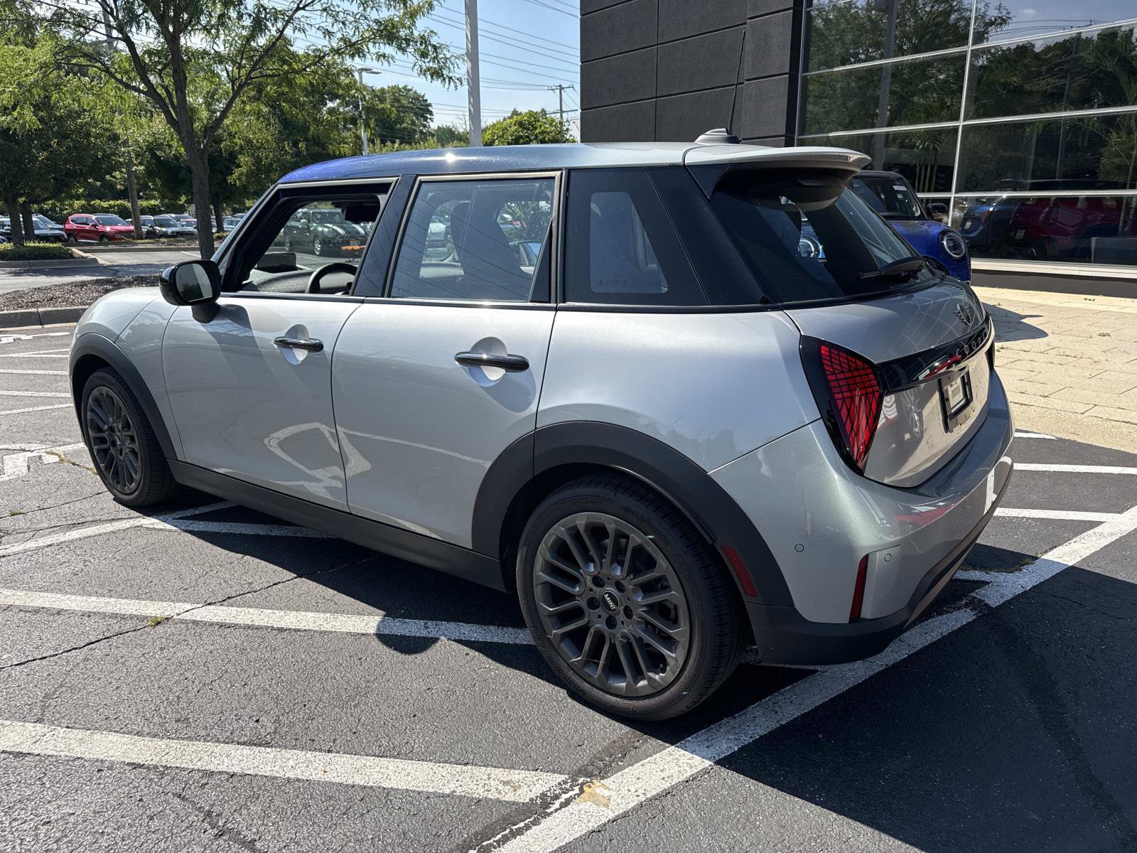 Certified 2025 MINI Cooper S FWD image 11