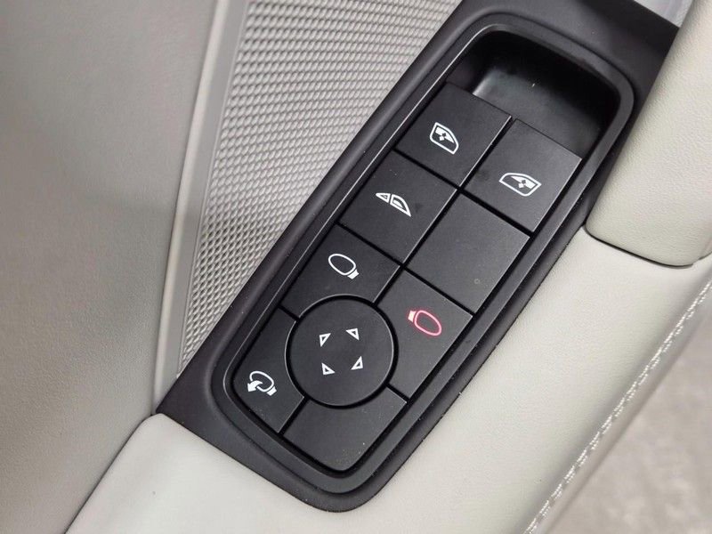 Certified 2025 Porsche 911 Carrera image 25