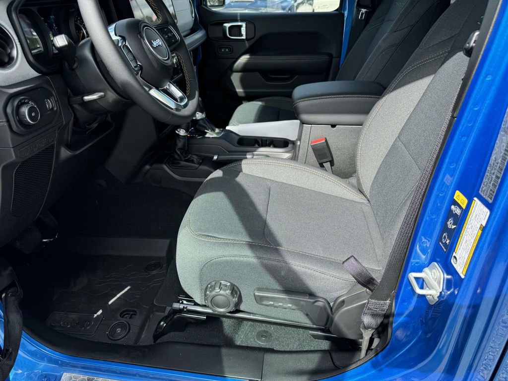 Used 2024 Jeep Wrangler Sahara image 8