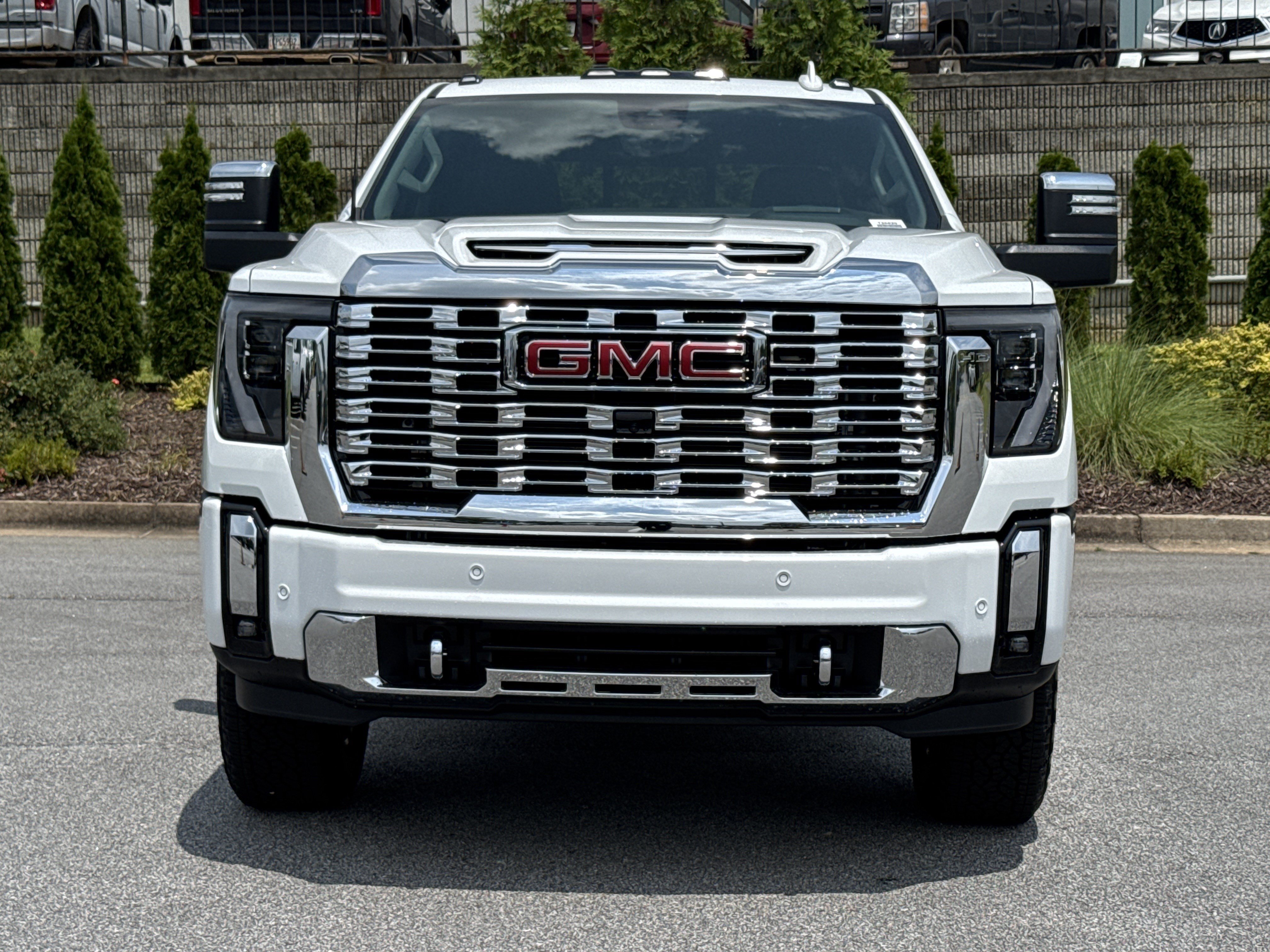 New 2026 GMC Sierra 2500 Denali w/ Denali Reserve Package AWD/4WD image 3