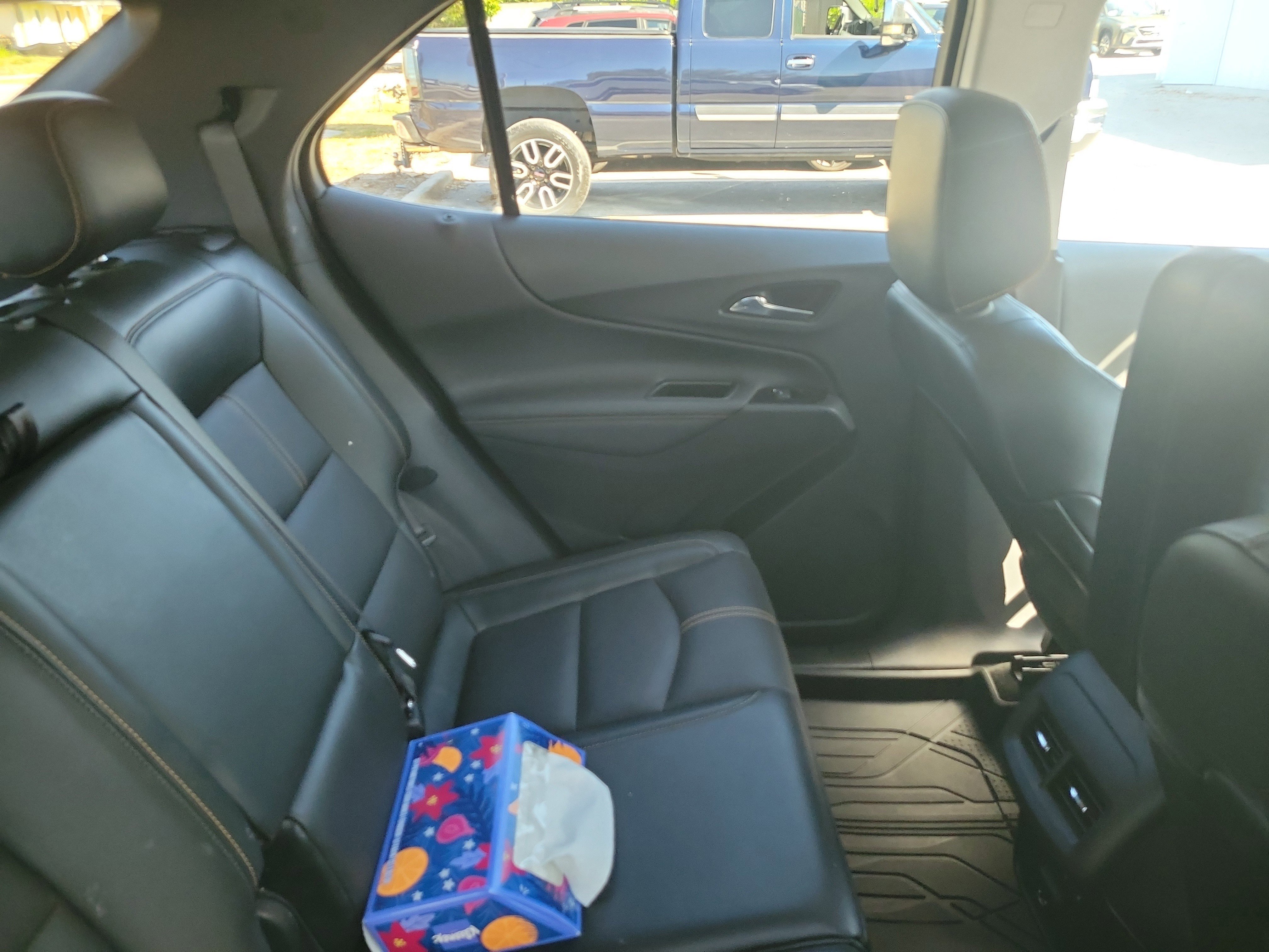 Used 2022 Chevrolet Equinox Premier image 9