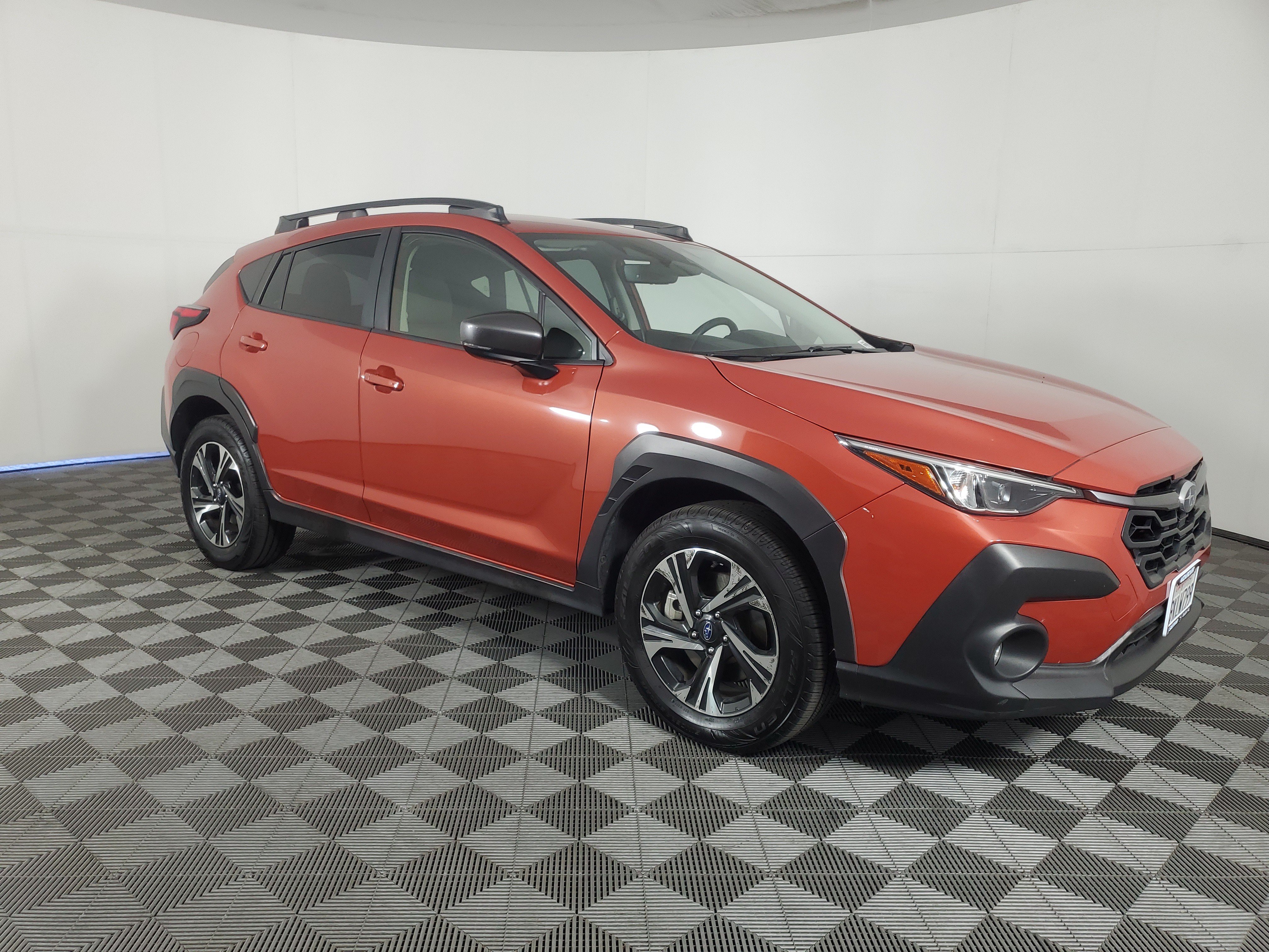 Used 2024 Subaru Crosstrek 2.0i Premium w/ Crosstrek Mirror Package AWD/4WD image 2