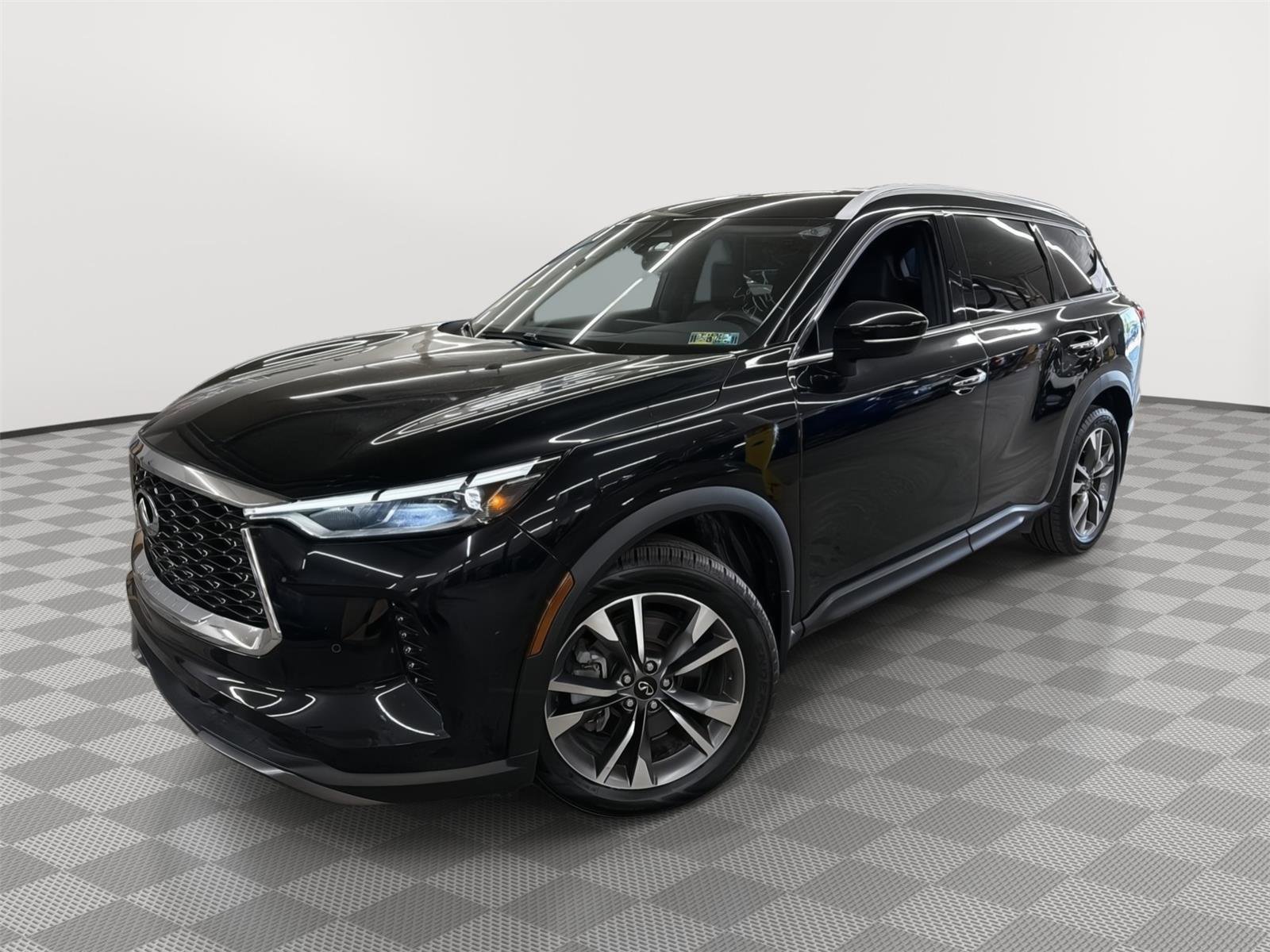 Used 2022 INFINITI QX60 Luxe w/ Cargo Package AWD/4WD image 3