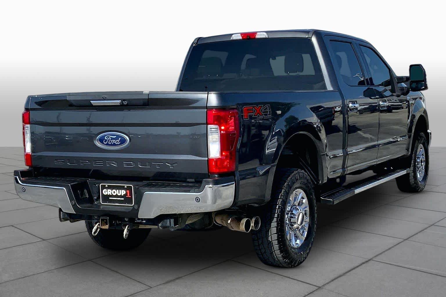 Used 2018 Ford F250 XLT w/ XLT Premium Package AWD/4WD image 13