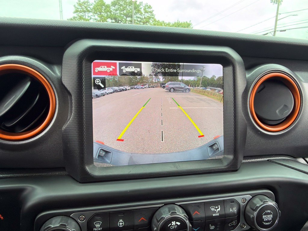 Used 2023 Jeep Gladiator Mojave w/ LED Lighting Group AWD/4WD image 12