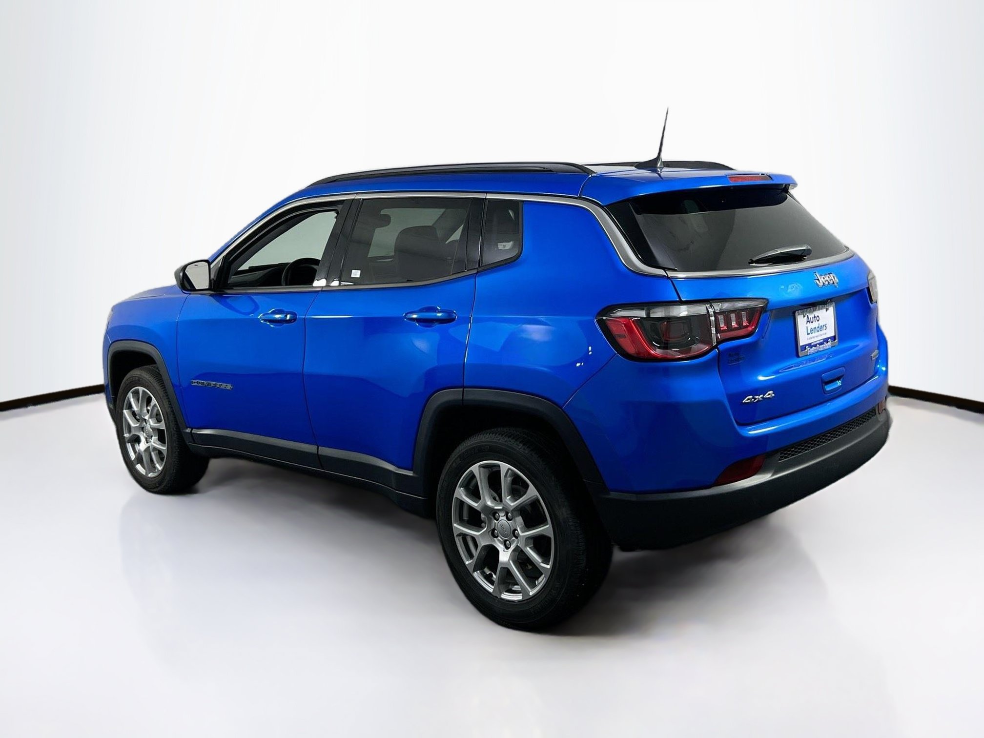 Used 2022 Jeep Compass Latitude AWD/4WD image 7
