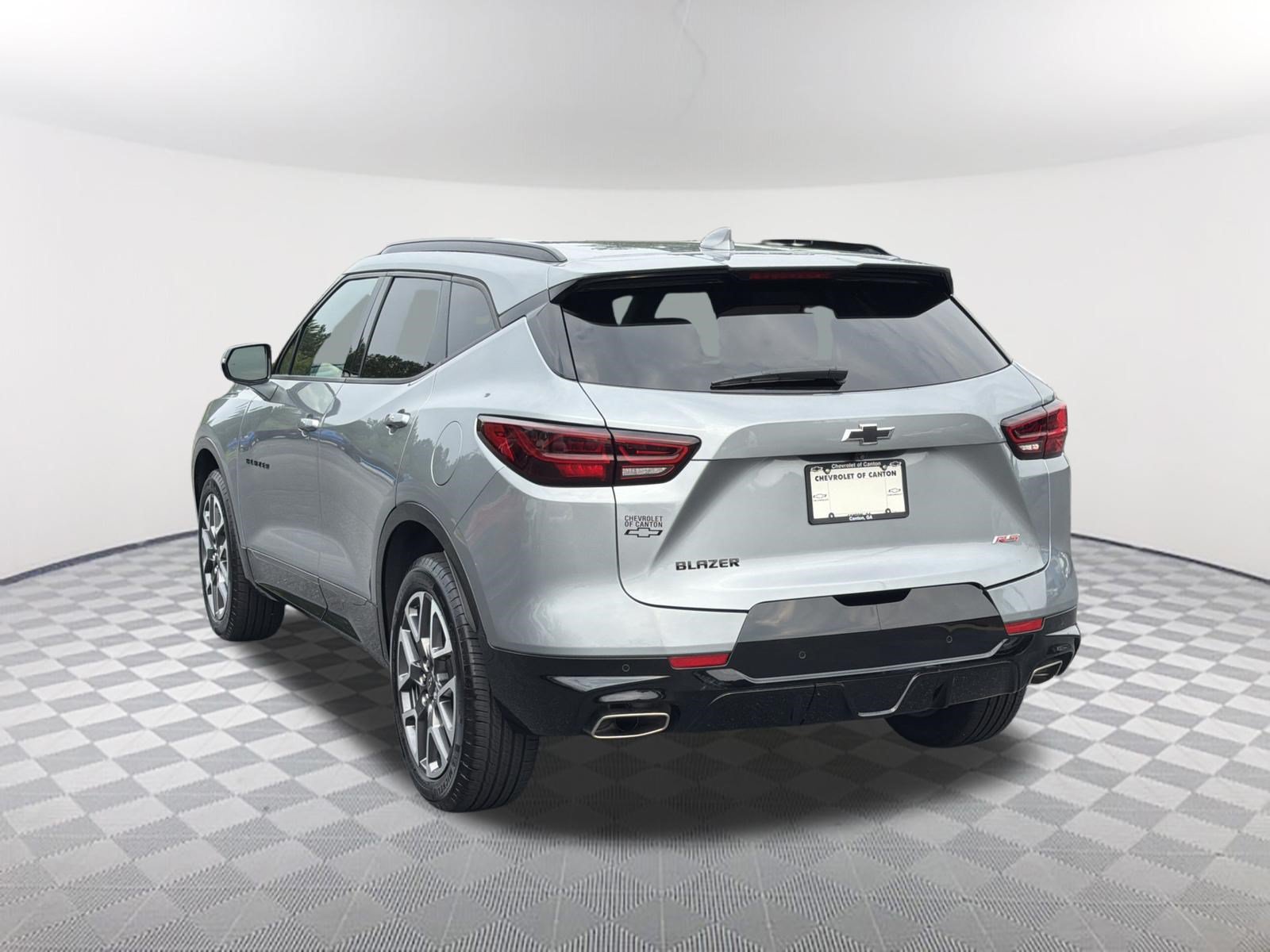 Used 2025 Chevrolet Blazer RS FWD image 9