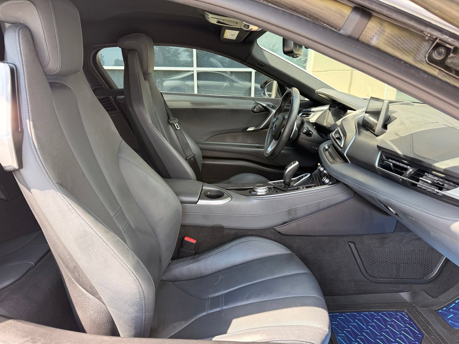 Used 2016 BMW i8 AWD/4WD image 35
