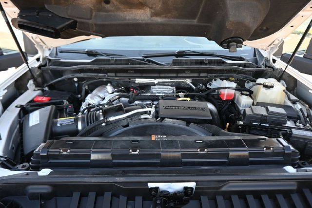 Used 2021 Chevrolet Silverado 3500 LT w/ Convenience Package AWD/4WD image 9
