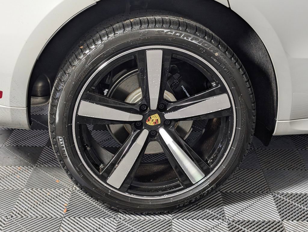 New 2026 Porsche Macan image 13