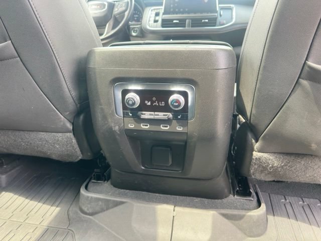 Used 2023 GMC Yukon AT4 w/ Technology Package AWD/4WD image 16