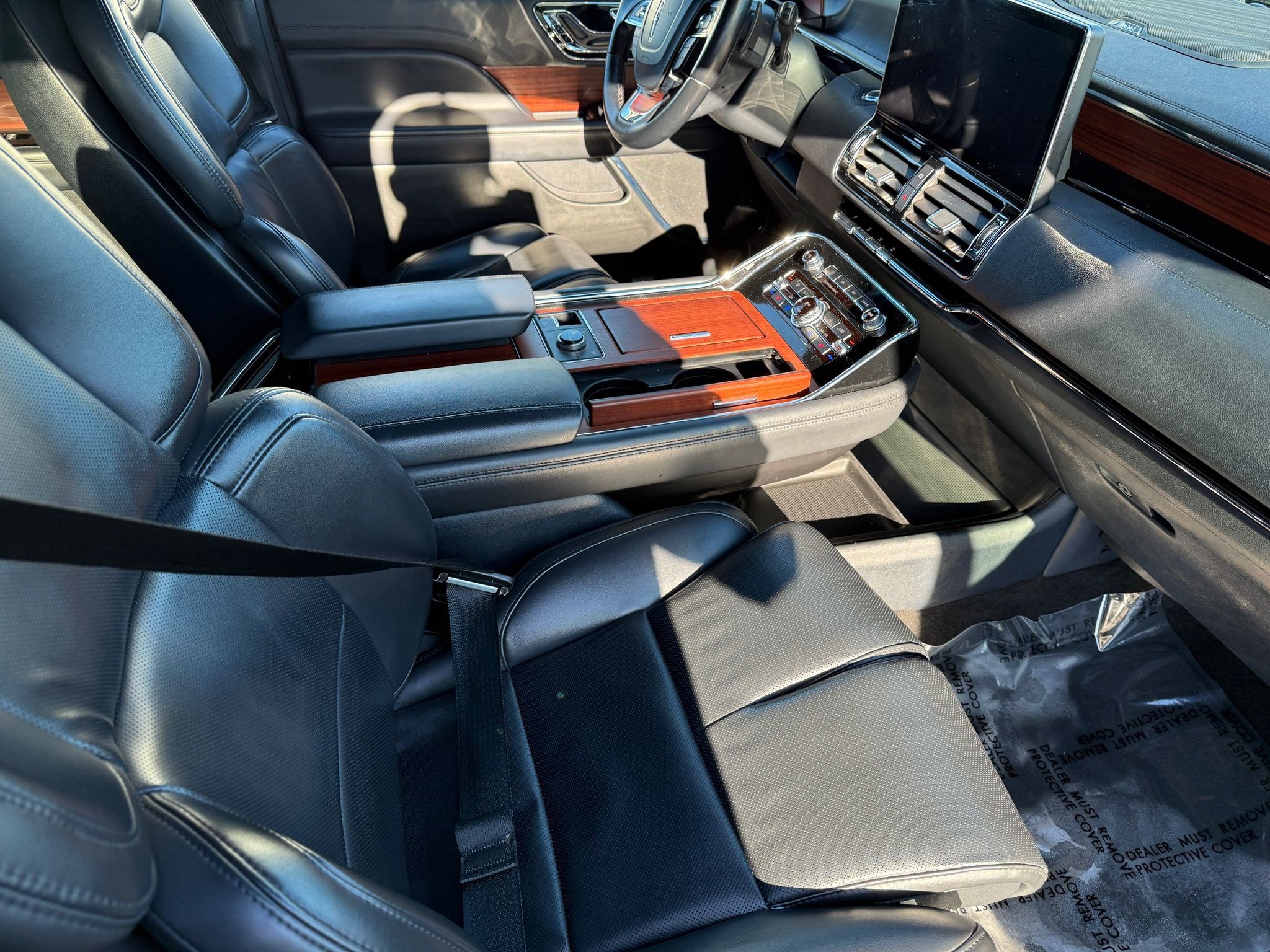 Used 2024 Lincoln Navigator L 4WD image 17