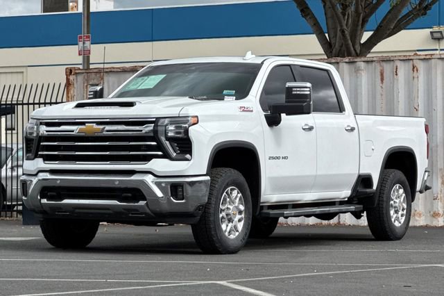 Used 2024 Chevrolet Silverado 2500 LTZ w/ LTZ Convenience Package image 8