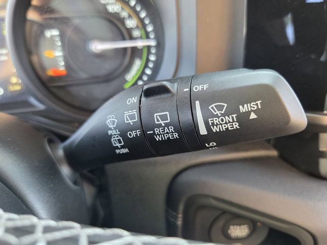 Used 2025 Jeep Wrangler Unlimited Sahara w/ Safety Group AWD/4WD image 33
