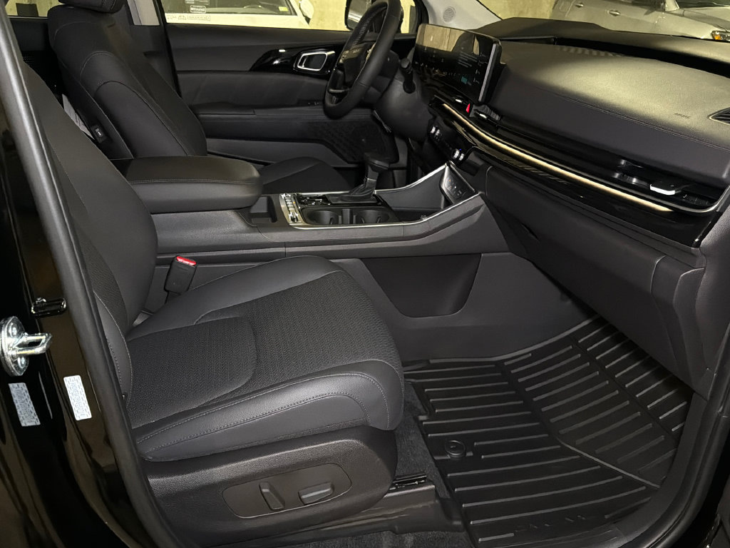 New 2027 Kia Carnival SX Prestige FWD image 12