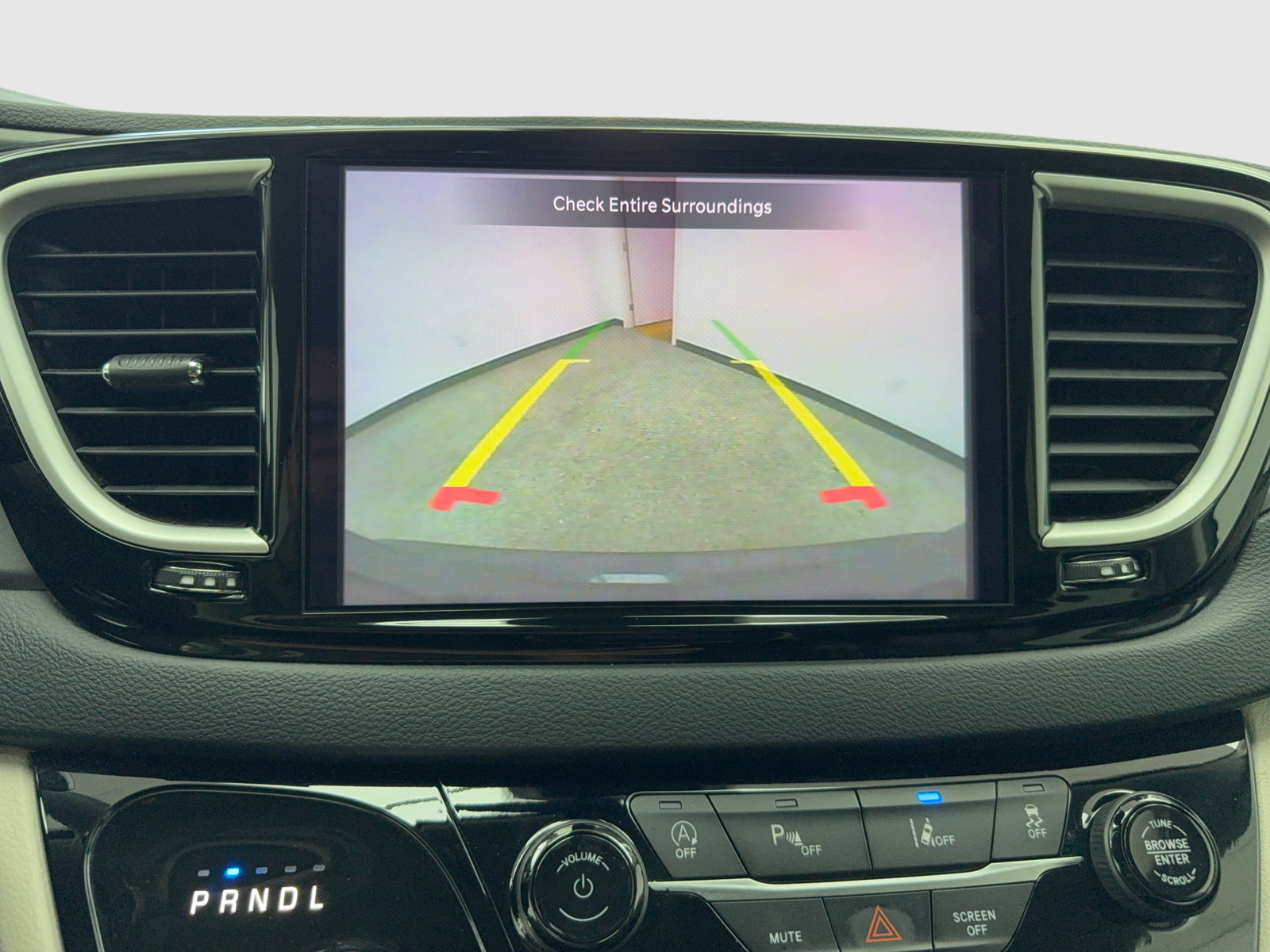 Used 2023 Chrysler Pacifica Touring-L FWD image 27