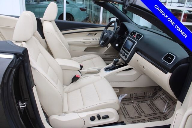 Used 2015 Volkswagen Eos Executive image 19