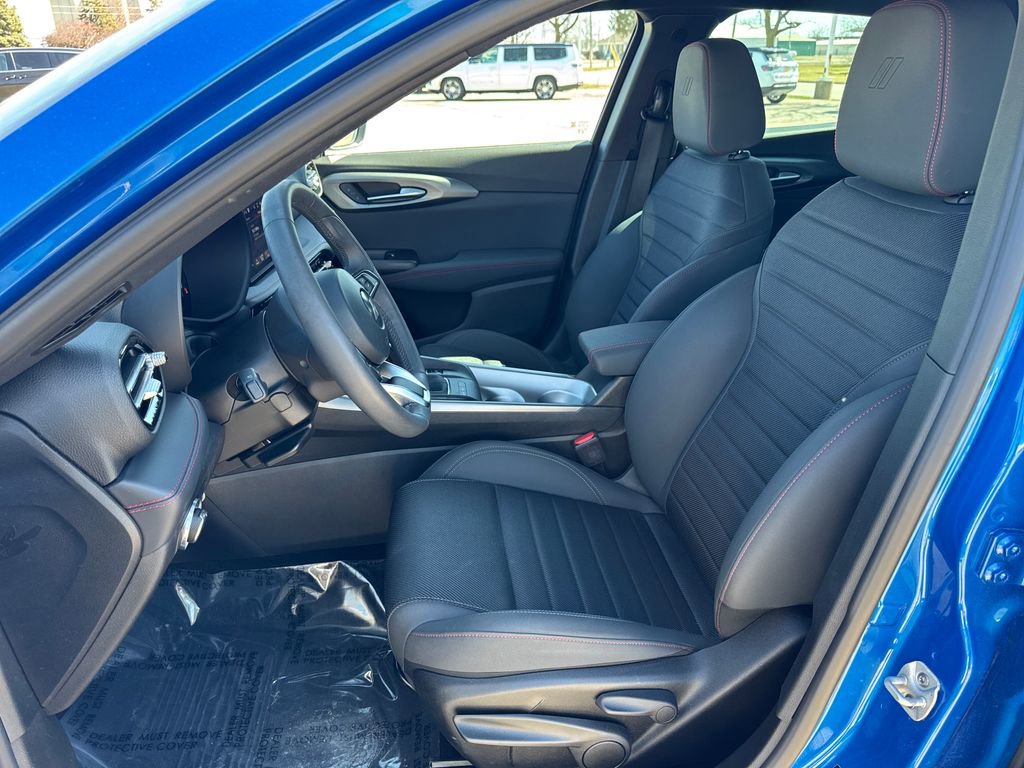 Used 2024 Dodge Hornet GT w/ GT Blacktop Package AWD/4WD image 9