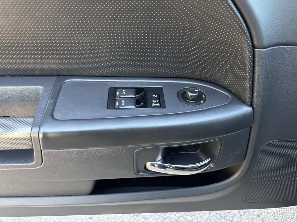Used 2013 Dodge Challenger R/T image 21