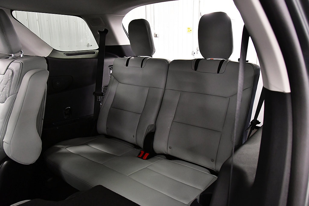 New 2026 Ford Explorer Platinum w/ LUX Leather Package AWD/4WD image 32