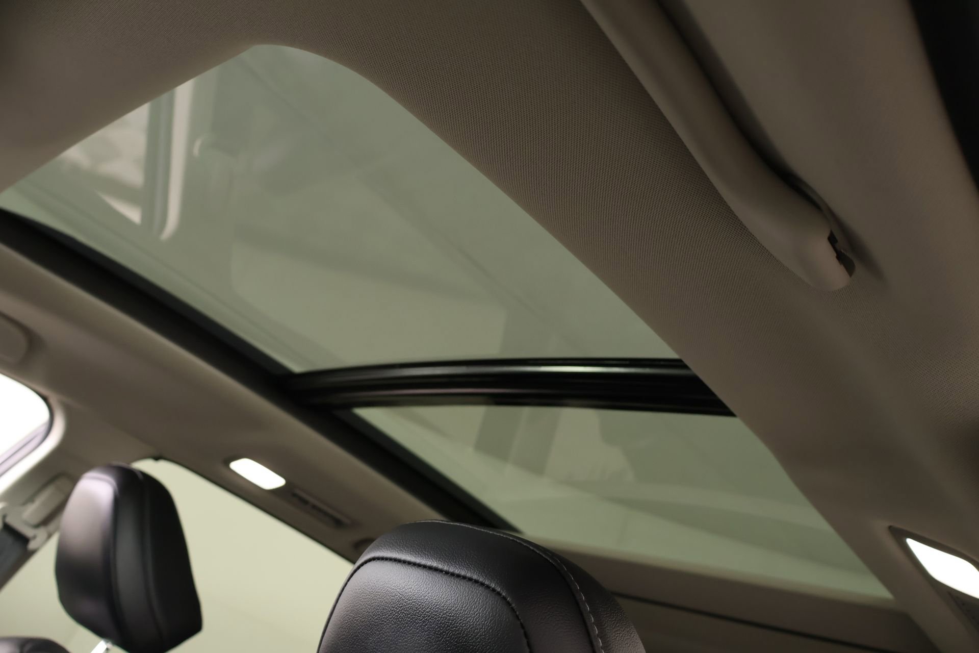 Used 2025 Subaru Ascent Limited image 16