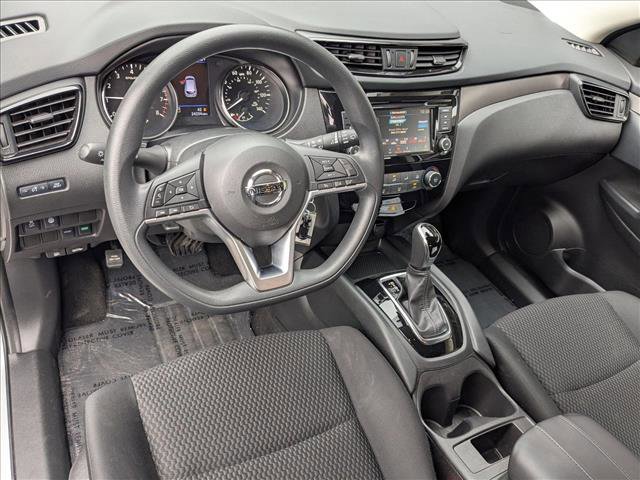 Used 2020 Nissan Rogue Sport S image 12