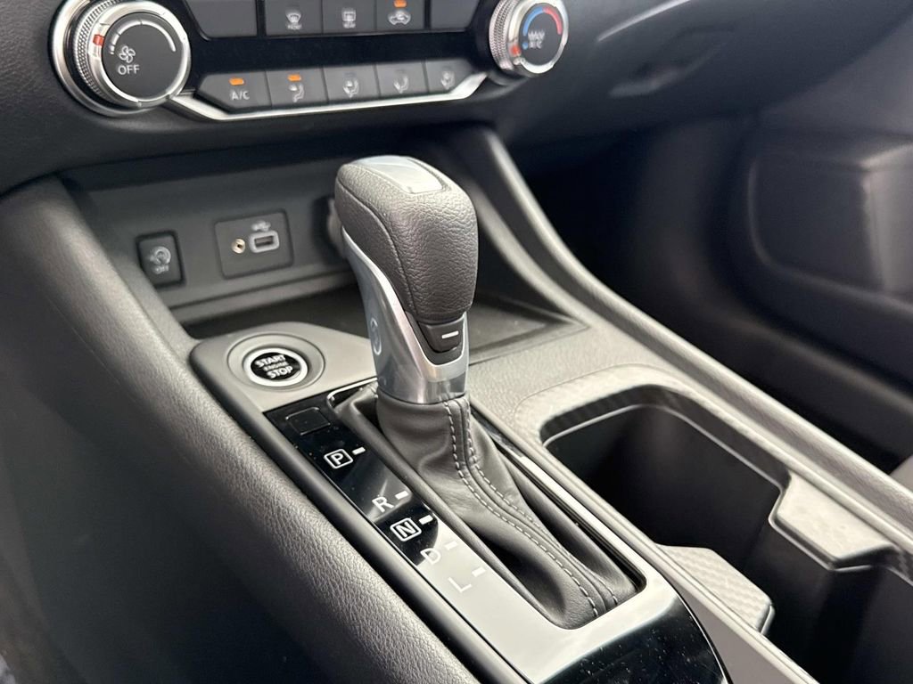 Certified 2025 Nissan Sentra S FWD image 25