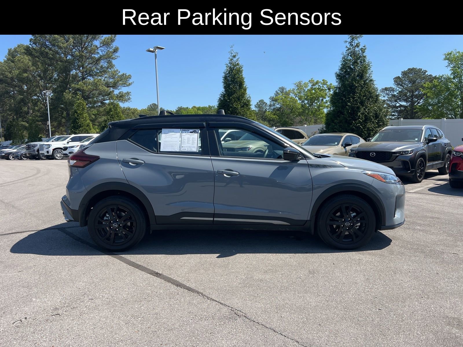 Used 2023 Nissan Kicks SR w/ Exterior Package image 10